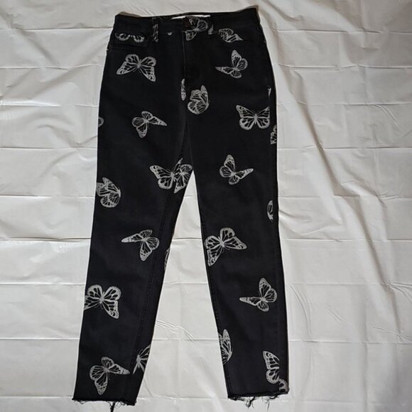 Tinseltown Juniors Size 7 Black Jeans, Gray Butterfly Pattern, Raw Hem Used - Picture 1 of 13
